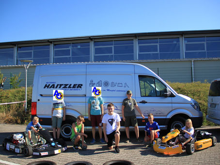 Jugendkart-Slalom beim Iffezheimer Sommerferienprogramm