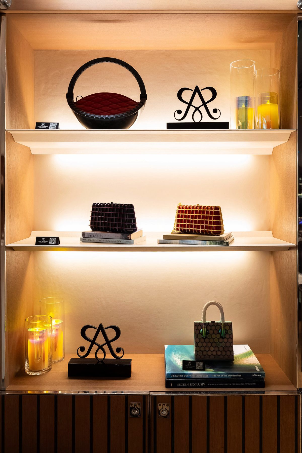 Mr K Nations at the second Abel Richard collaboration — selected frame 17