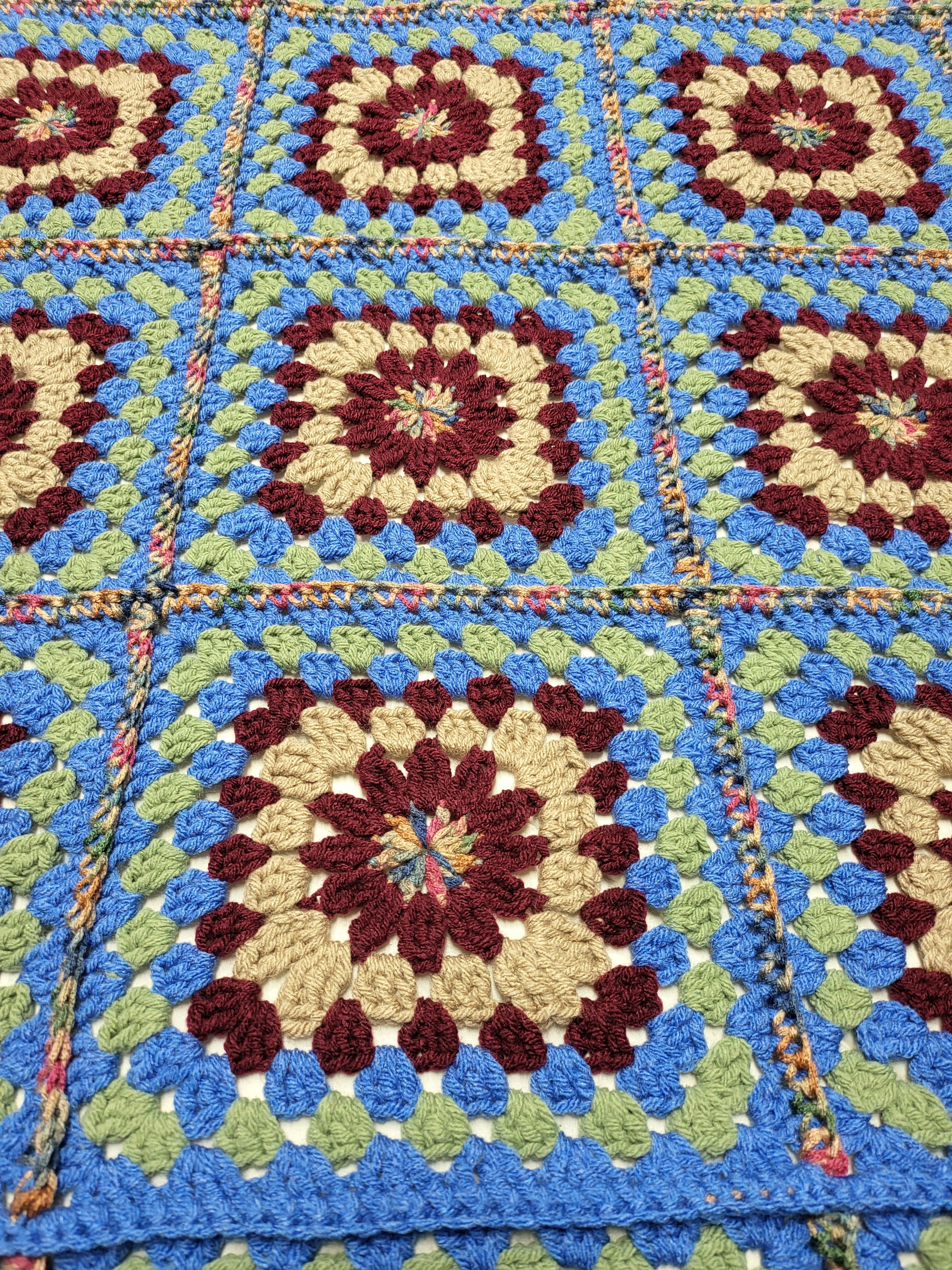 Desert Blue Daisy Granny Square Afghan 