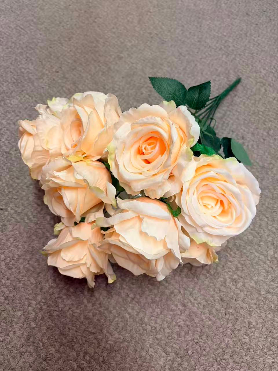 Thumbnail: 9 Heads Big Roses