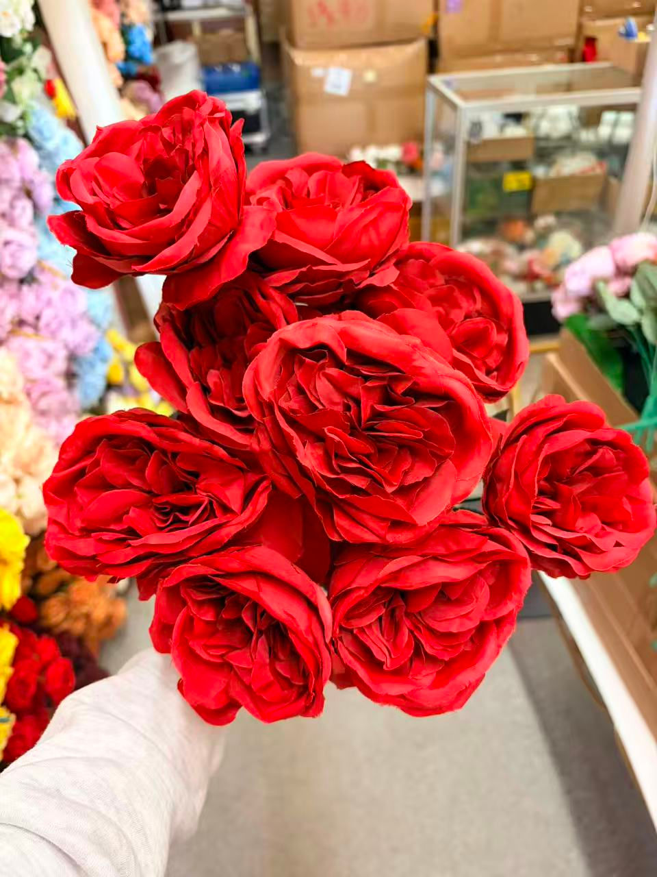 Thumbnail: 9 Heads  big  garland roses