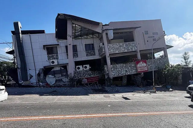 Terremoto de Magnitud 8.2 Sacude el Sur de Filipinas
