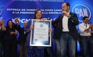 PAN entrega a constancia como candidata única a su aspirante |