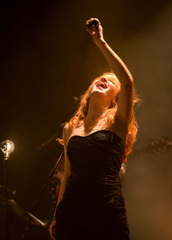 Flora Estel chanteuse jazz swing boogie Bordeaux