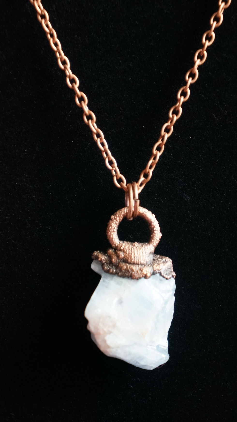 Thumbnail: Calcite necklace
