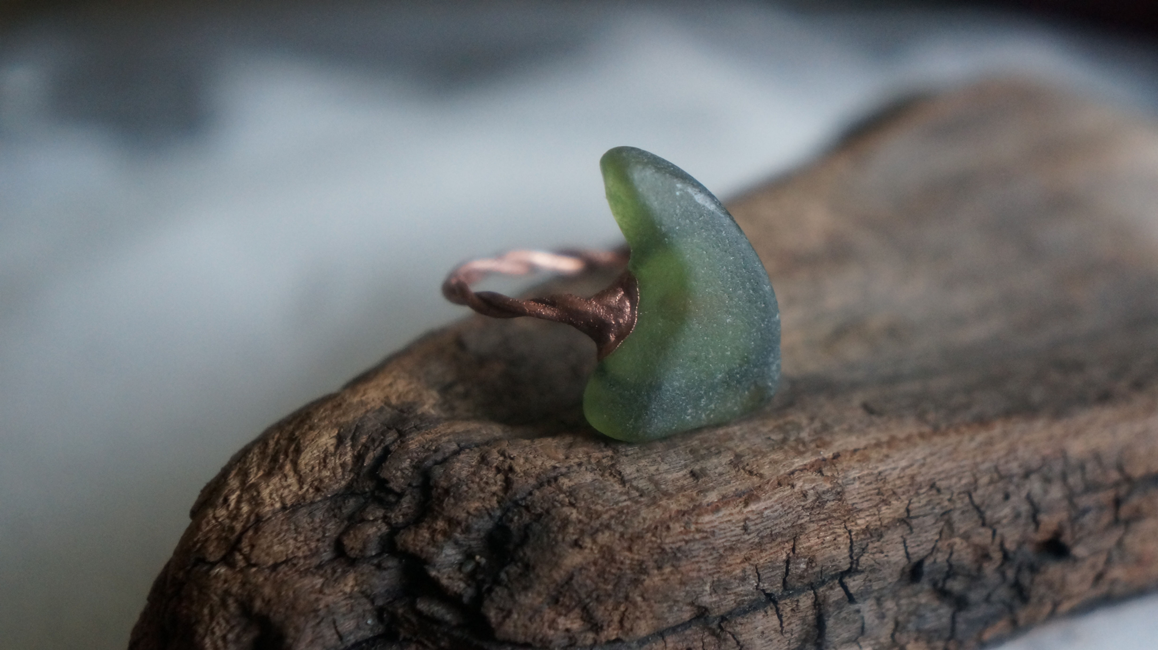 Green Shark Fin Ring size 7.5