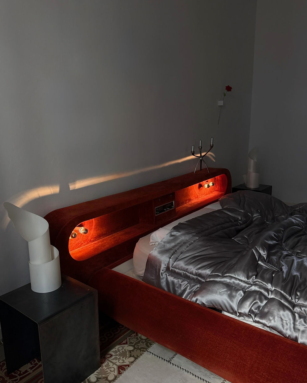 Thumbnail: bar/bed throw