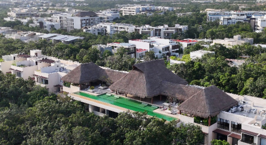 Aerial view of Paramar Viva rooftop pool – condo for sale in Tulum | La Plataforma