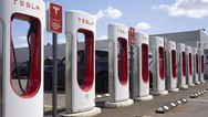 Tesla demite equipa da rede Supercharger