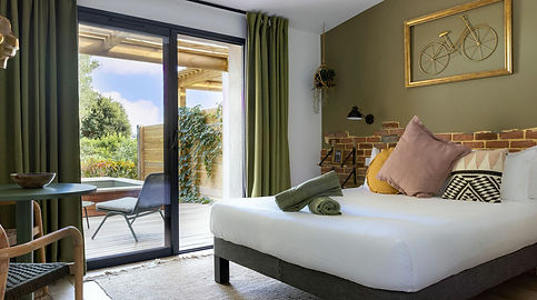 chambre-design-bonifacio-terrasse-jacuzzi-prive-1200x650.jpg