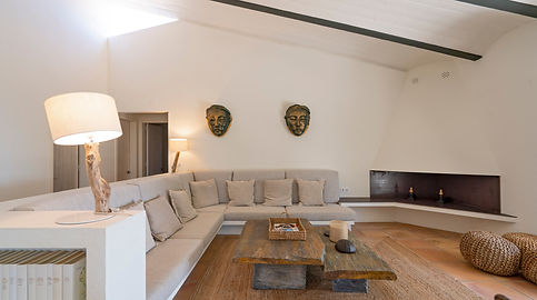 homanie-cadaques-finca-salon (2) (1).jpg