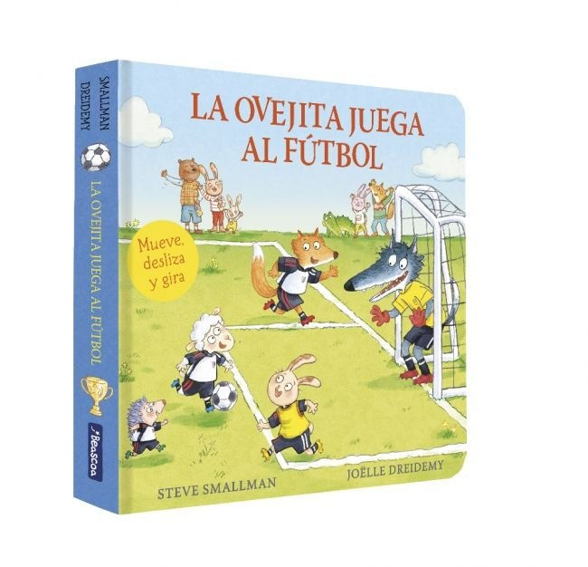 La ovejita juega al fútbol