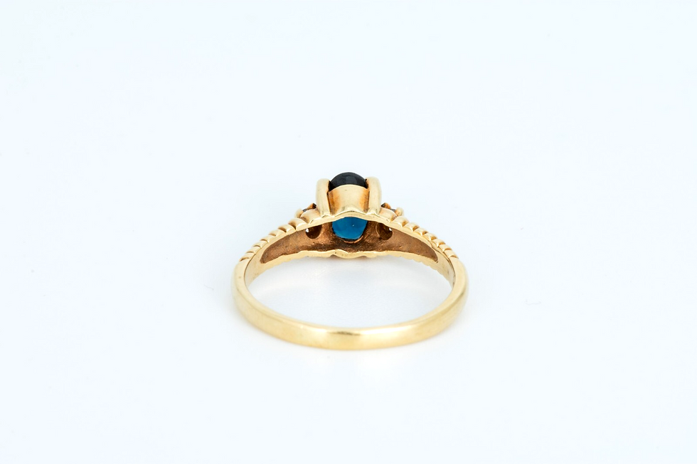 Thumbnail: 14kt Yellow Gold Vintage Oval Sapphire Ring with Small Nat. Diamonds