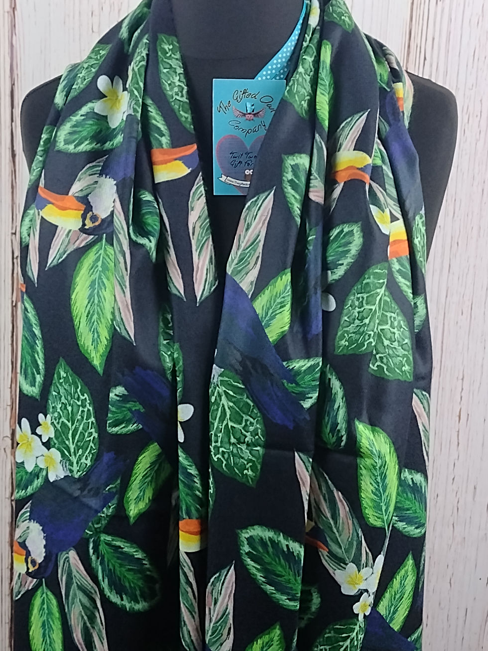 Thumbnail: WOMEN'S TROPICAL TOUCAN PASHMINA TASSEL SCARF - NAVY BLUE & EMERALD GREEN
