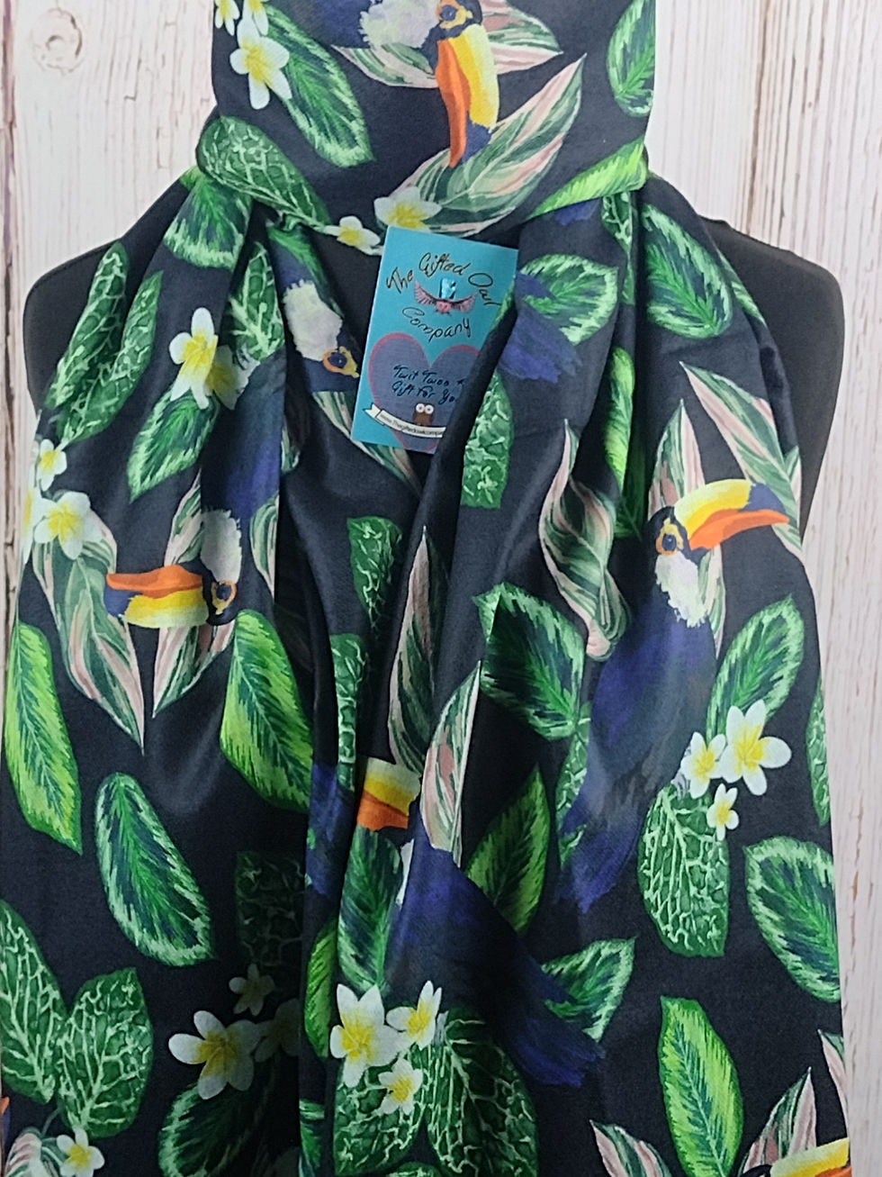 Thumbnail: WOMEN'S TROPICAL TOUCAN PASHMINA TASSEL SCARF - NAVY BLUE & EMERALD GREEN