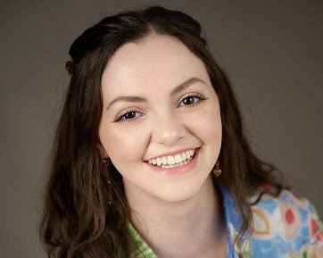 Lindsay Fazenbaker headshot