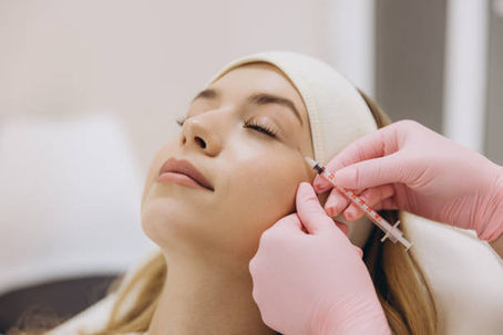Dermal Fillers in Phoenix: Perfect for Influencers & Content Creators Seeking Glow