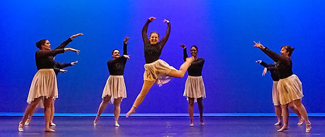 perform1.jpg