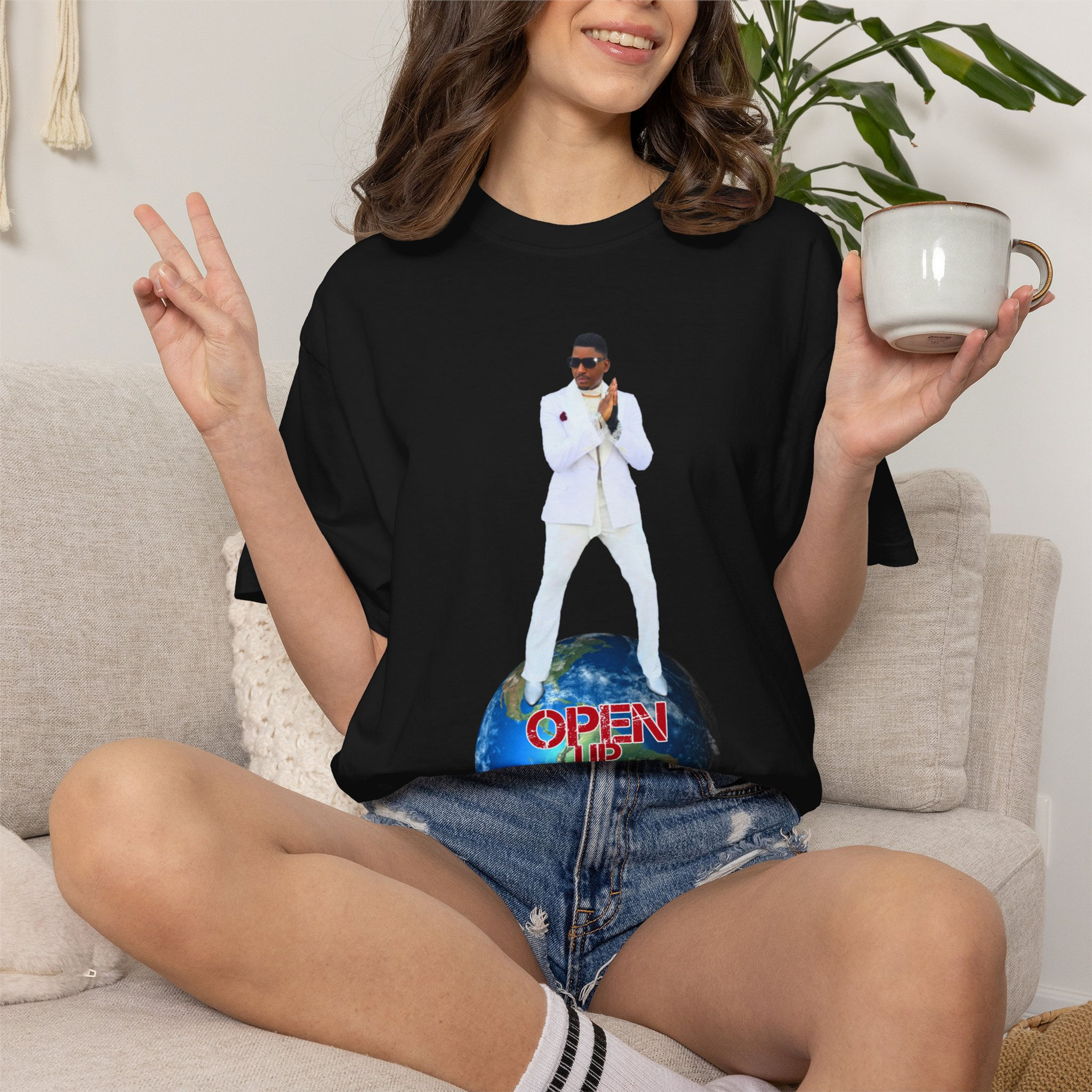 The Funktastics "Open Up Your Heart" Barsheem Tee