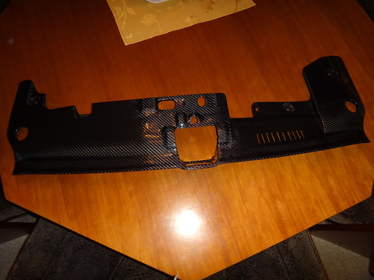 Mitsubishi Lancer Kühlplatte Carbon