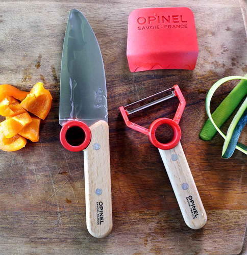 Opinel T-Duo dunschiller van blauw hout voor het schillen van groenten en het bereiden van Juliennes 254619 Opinel T-Duo dunschiller van blauw hout voor het schillen van groenten en het bereiden van Juliennes 254619