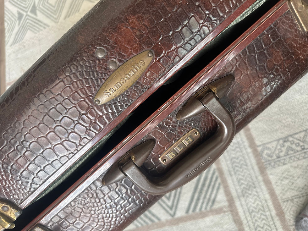 Miniatura: Vtg Samsonite Vintage 1940s Samsonite Faux Alligator Suitcase