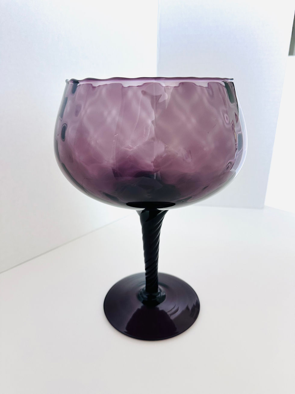Miniatura: Vintage Amethyst Art Glass Pedestal Compote Bowl with Twisted Stem