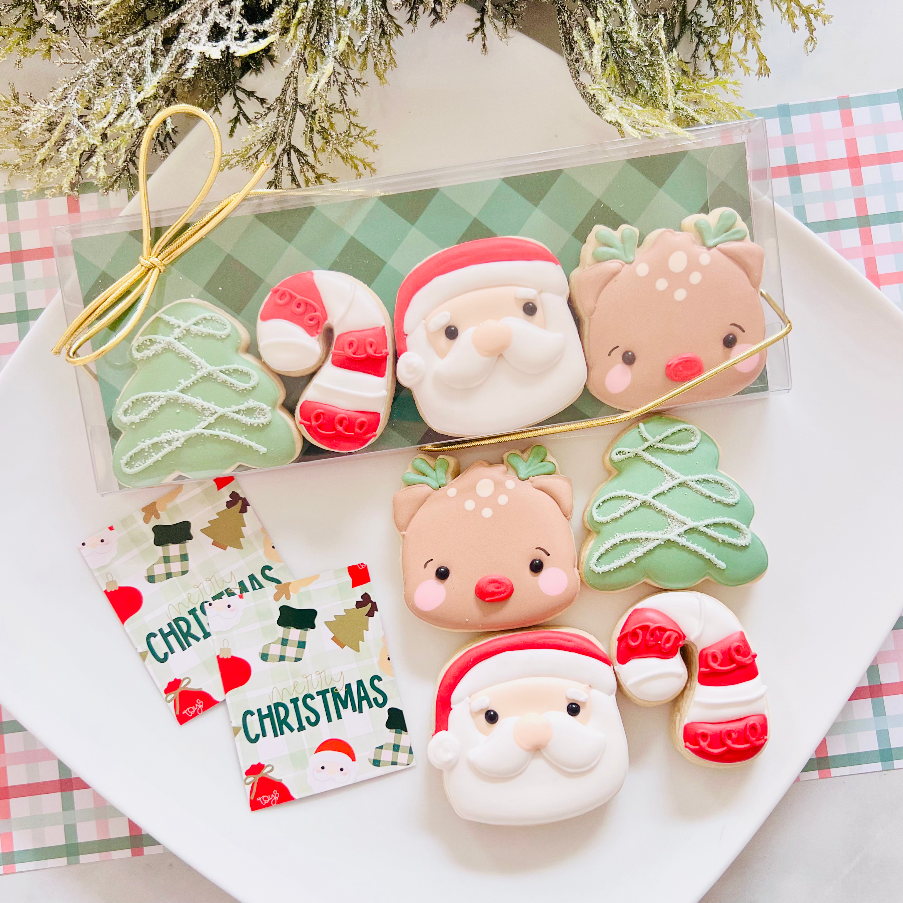 CLASSIC CHRISTMAS FAVOR BOX