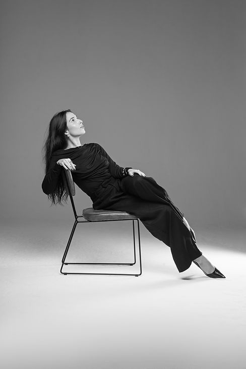 Gabriela Magnani - Studio - Atriz - Gabi Magnani