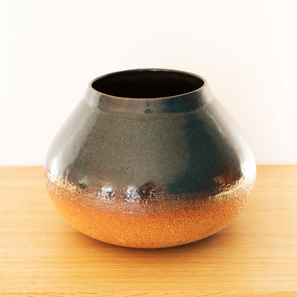 Vase céramique noir et vert - Grès roux chamotté - Vue de face