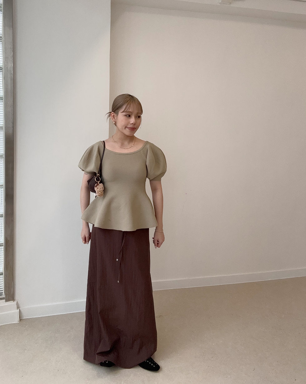 Thumbnail: puff flared blouse 