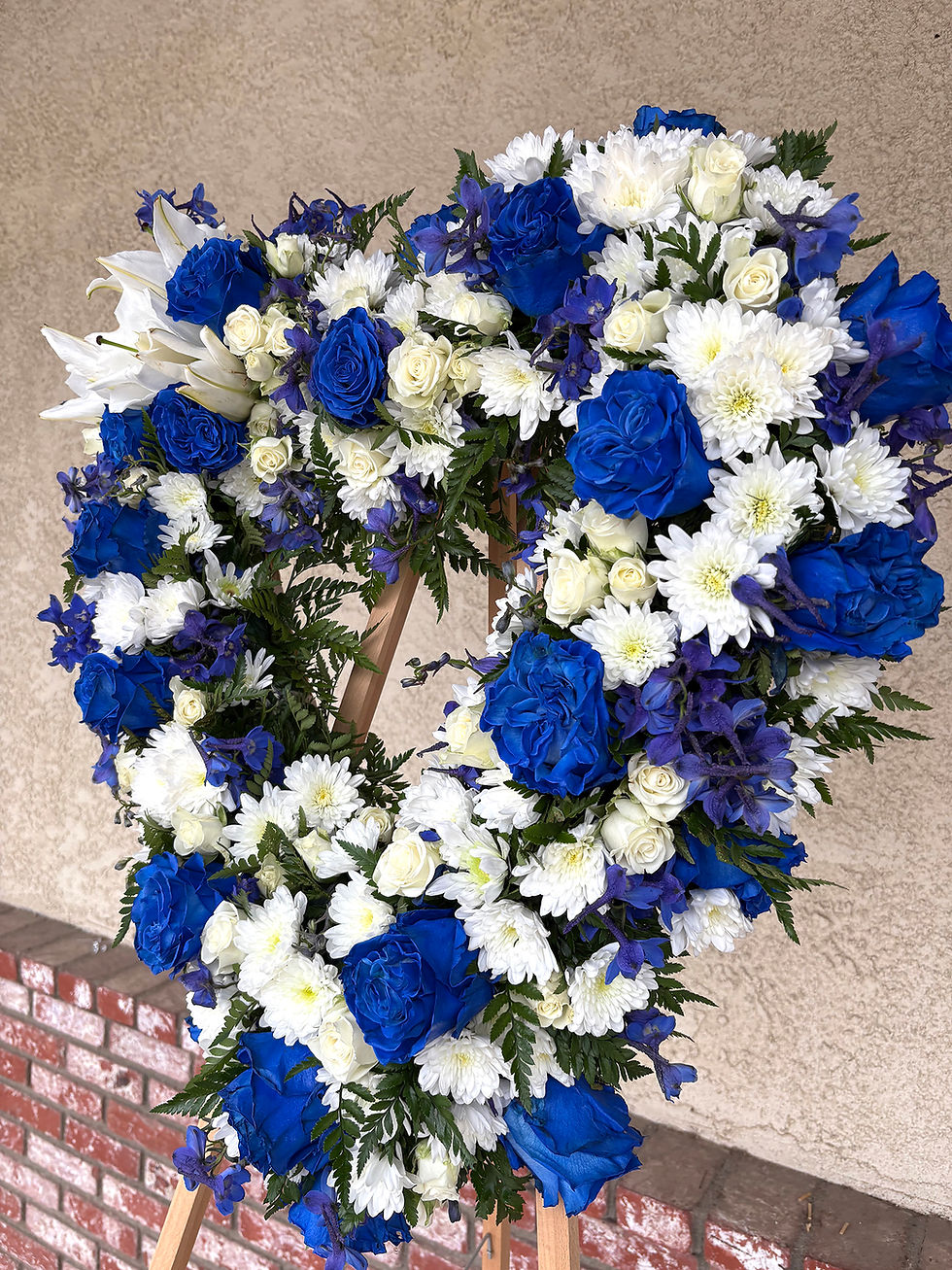 Thumbnail: #128 - 24" Blue & White Heart Wreath