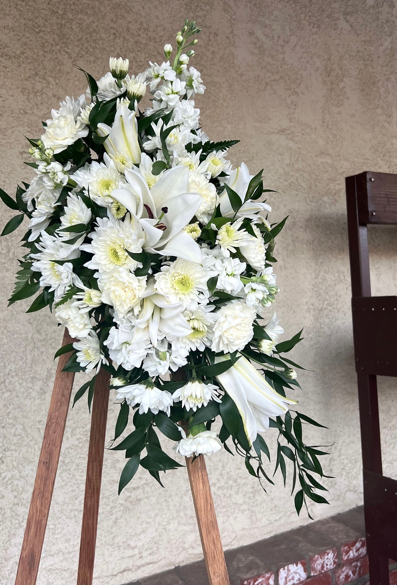 #553 - White Arrangement Small