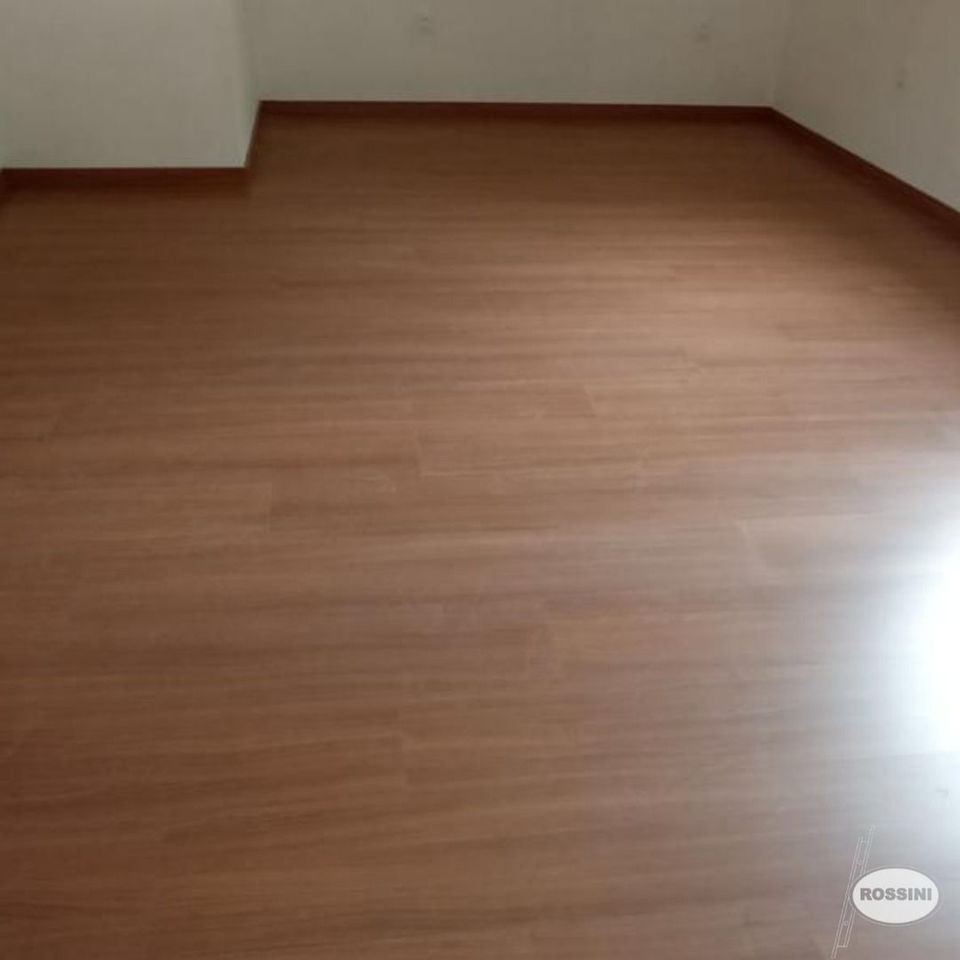PISO LAMINADO - ROSSINI SERVIÇOS
