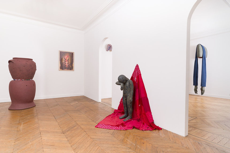 Vue de l’exposition « Présentes », Galerie Idéale, Paris. Photographie : Adrien Thibault.