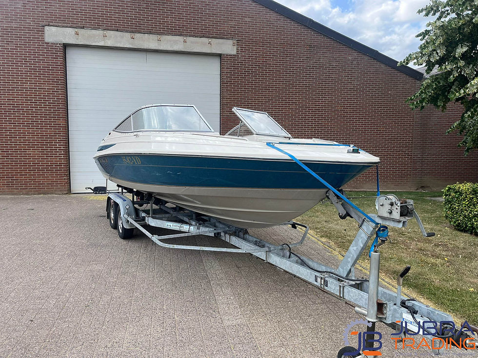 Thumbnail: maxum-2100sr-speedboot-v8-1998-voorzijde-jubra-trading.jpg