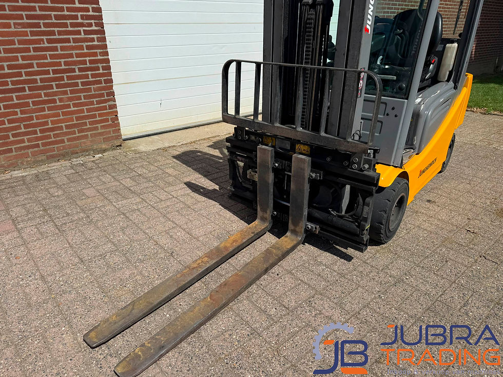 Thumbnail: jungheinrich-efg320-elektrische-heftruck-2019-8026u-sideshift-jubra-trading.jpg