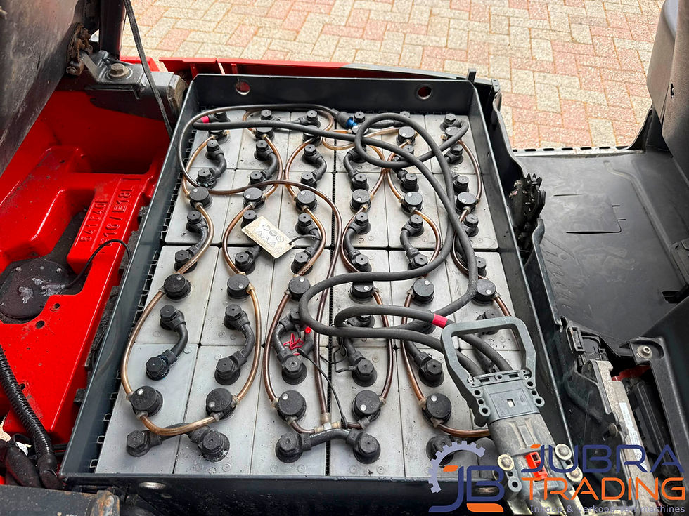 Thumbnail: linde-e16-02-elektrische-heftruck-2017-4065u-accucompartiment-jubra-trading.jpg