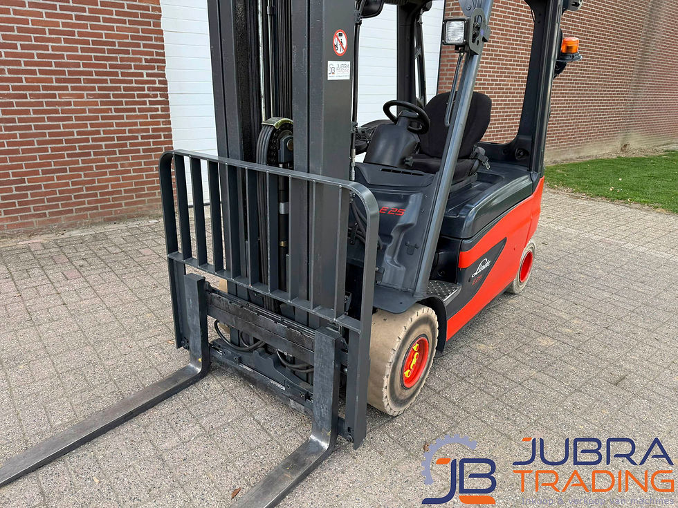 Miniaturbild: linde-e25l-01-elektrisch-heftruck-2013-14415u-sideshift-jubra-trading.jpg