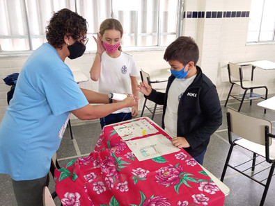 Colcha de retalhos com os direitos das crianças e adolescentes