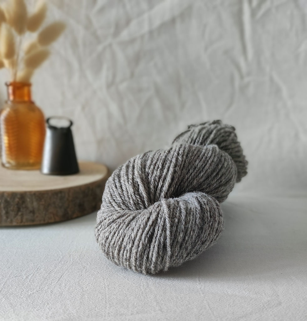 laine naturelle des Pyrénées à tricoter issue de brebis lourdaises et tarasconnaises