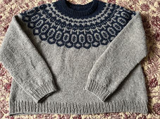 Azuni sweater by Tête Bêche knitwear knitted with natural wool from the Pyrennes