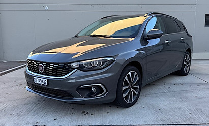 Tipo Kombi schräg vorne.jpg