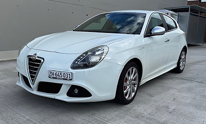 Giulietta schräg vorne.jpg