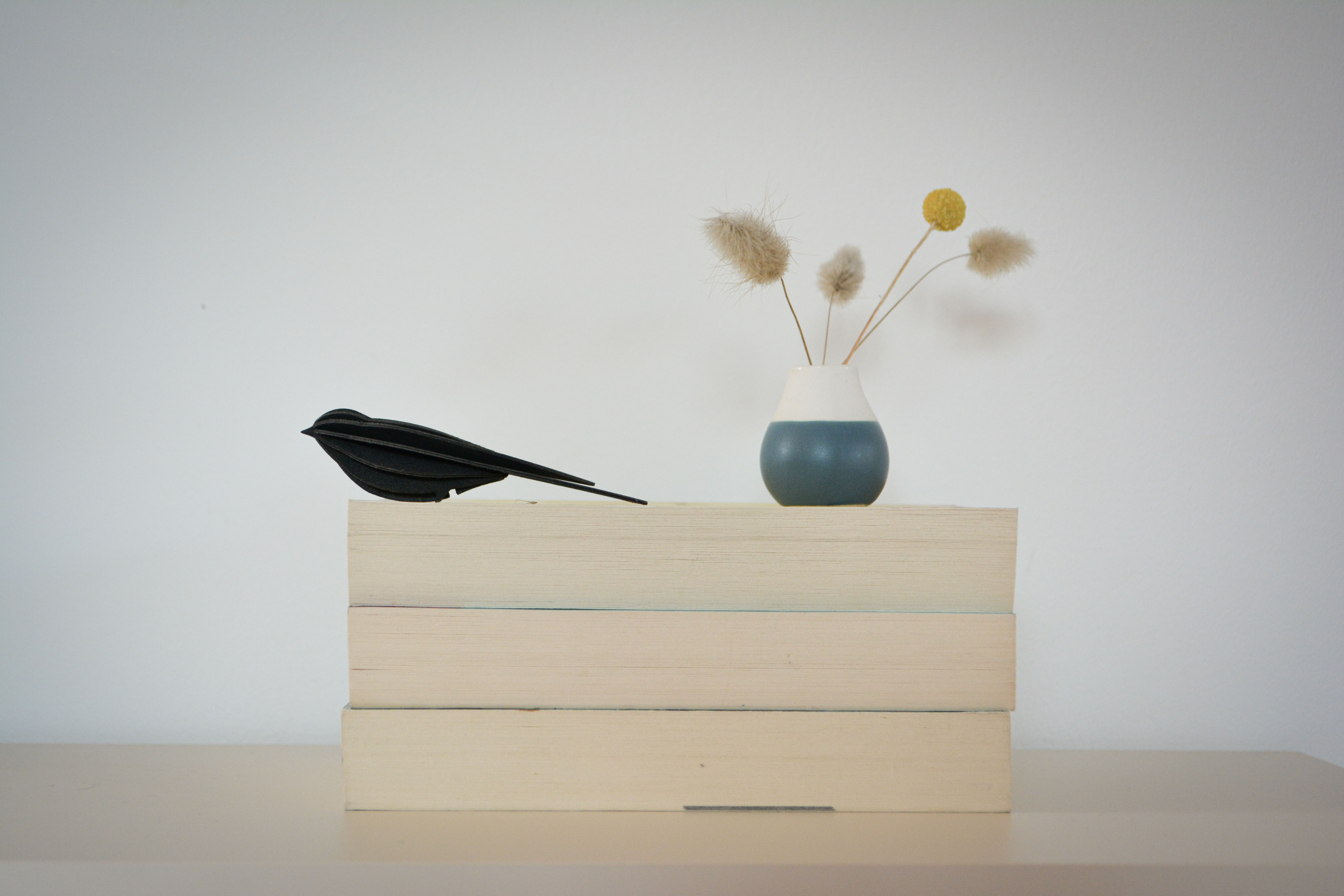 Lovi Schwalbe aus Birkenholz