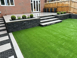 Large lawned garden area