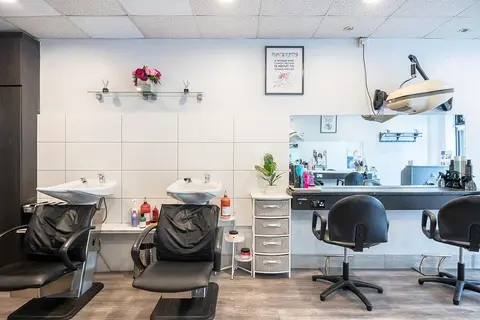Hair salon sinks for hair washing