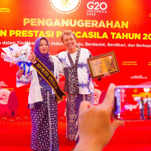 SEPTI PENI WULANDANI,TERPILIH SEBAGAI IKON PRESTASI PANCASILA 2022, KATEGORI KEWIRAUSAHAAN SOSIAL