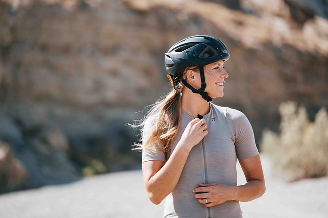 AnnikaVossen_Cycling_JeredGruber_AshleyGruber_Velocio-57.jpg