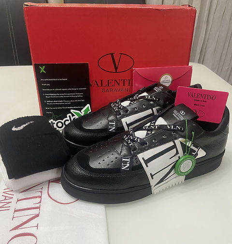Valentino Garavani 7W2B0K30ZXL0NO 関税送料込 Valentino Garavani VL7N BLACK Leather Lux Sneakers 40,41,42